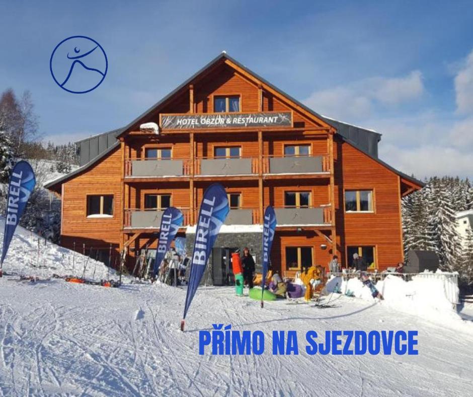 Hotel Obzor Пец под Снежко Екстериор снимка