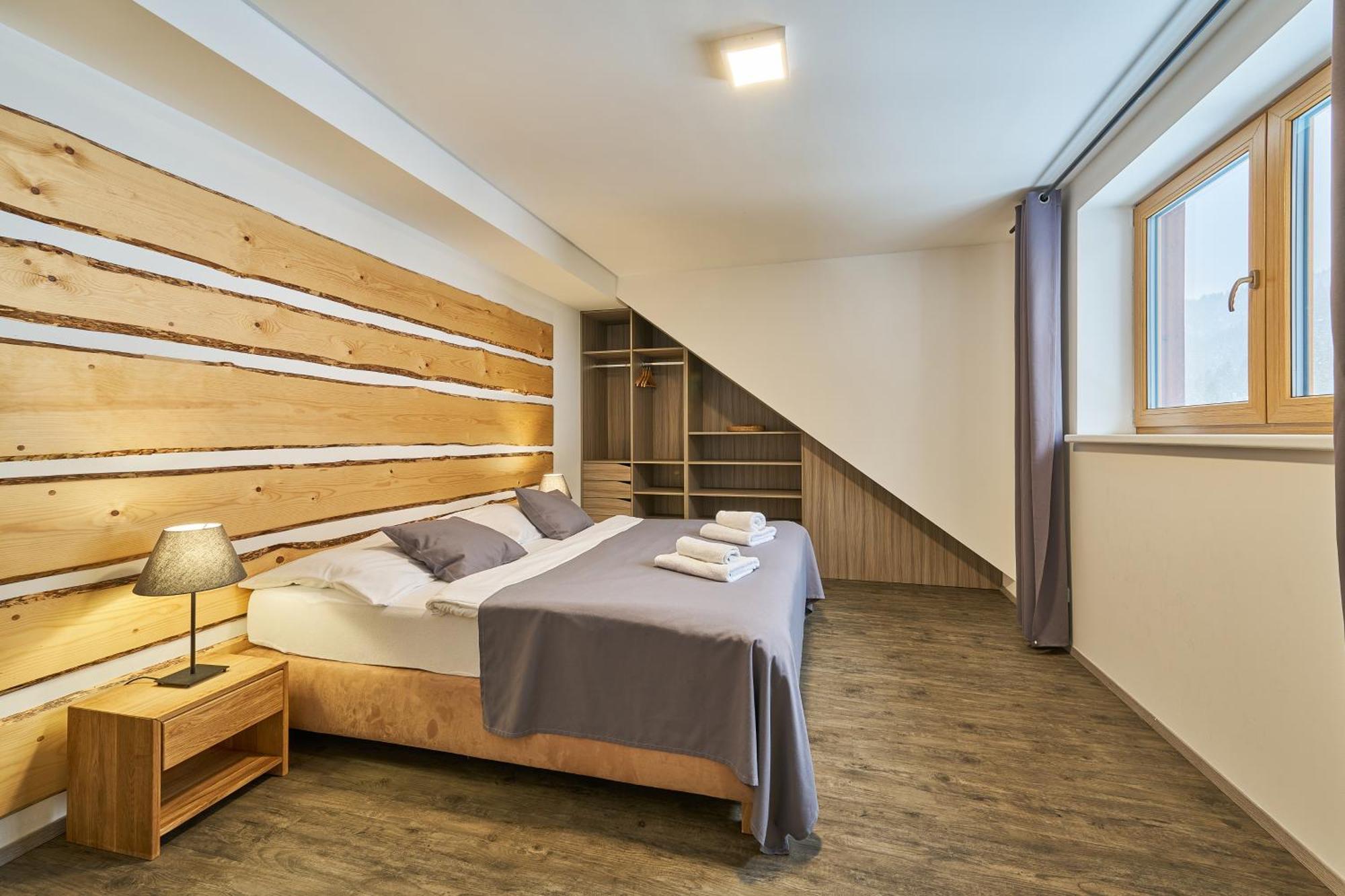 Hotel Obzor Пец под Снежко Екстериор снимка