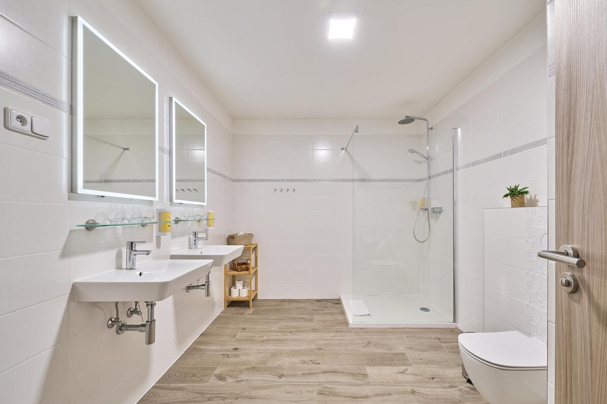 Hotel Obzor Пец под Снежко Екстериор снимка