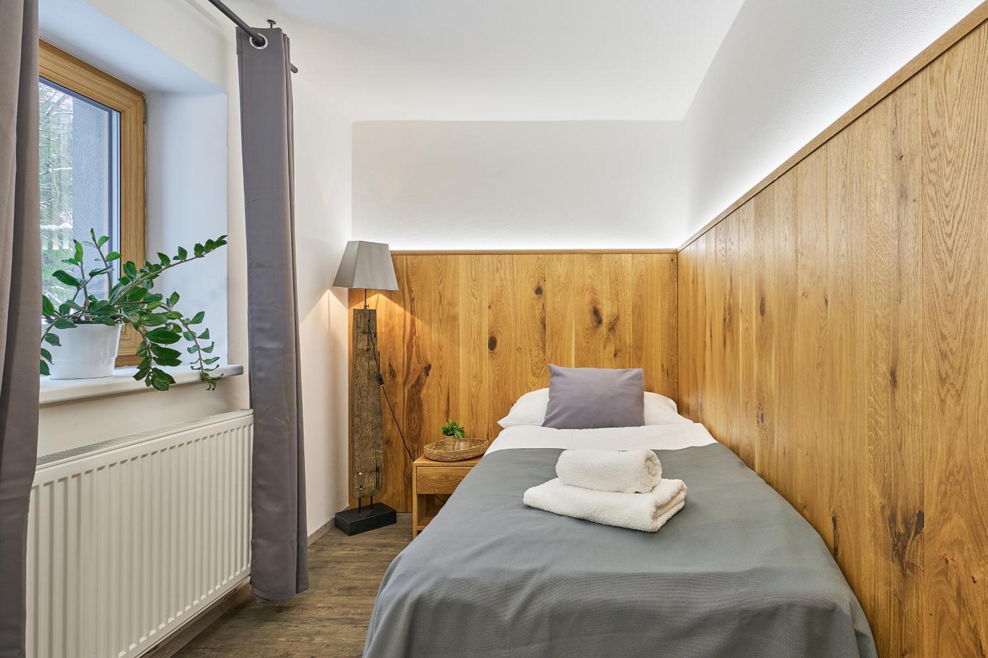 Hotel Obzor Пец под Снежко Екстериор снимка
