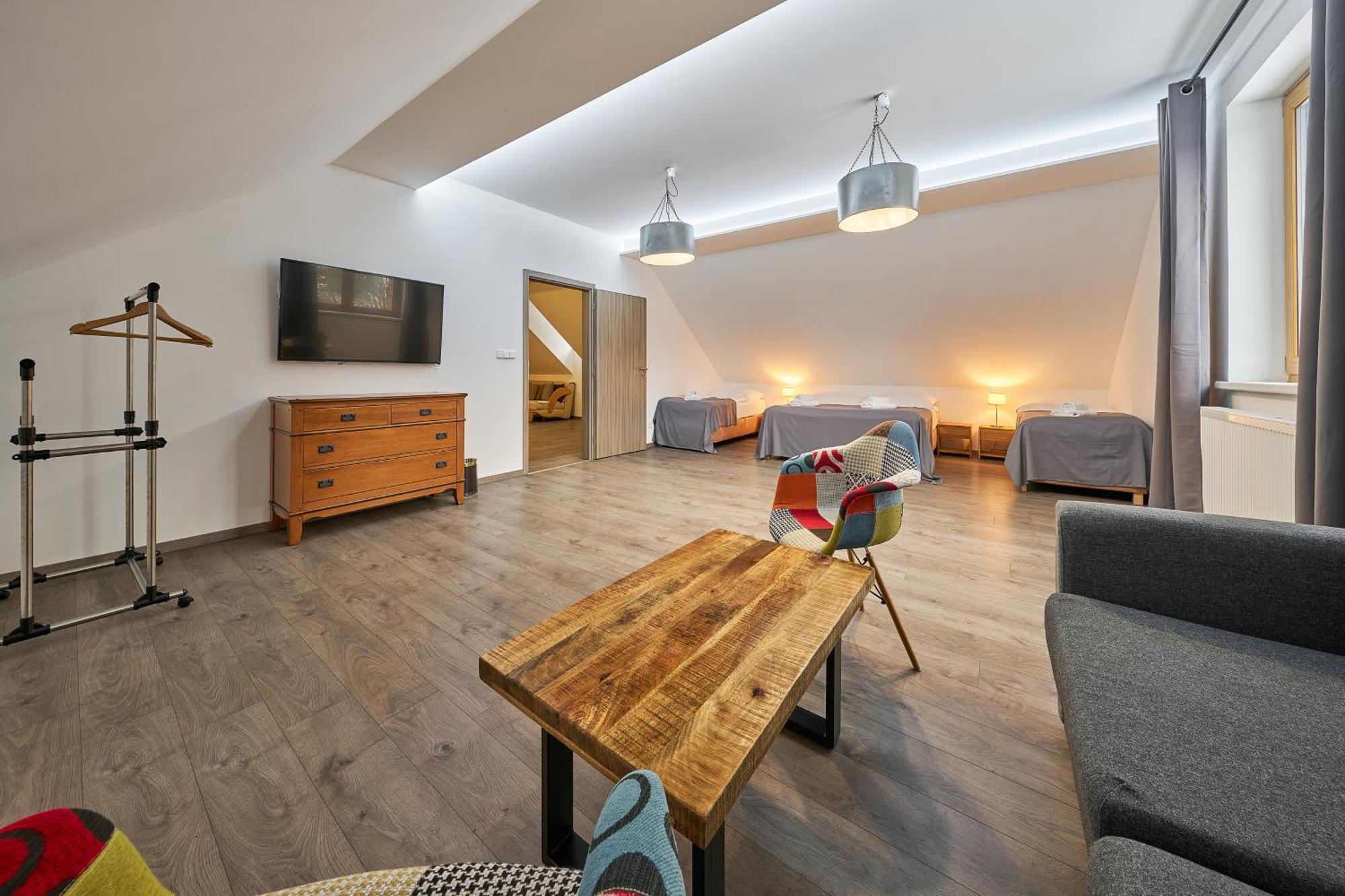 Hotel Obzor Пец под Снежко Екстериор снимка