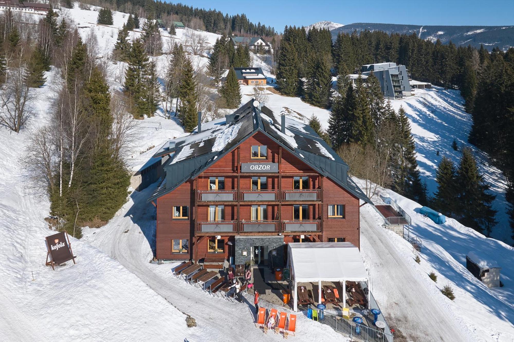 Hotel Obzor Пец под Снежко Екстериор снимка