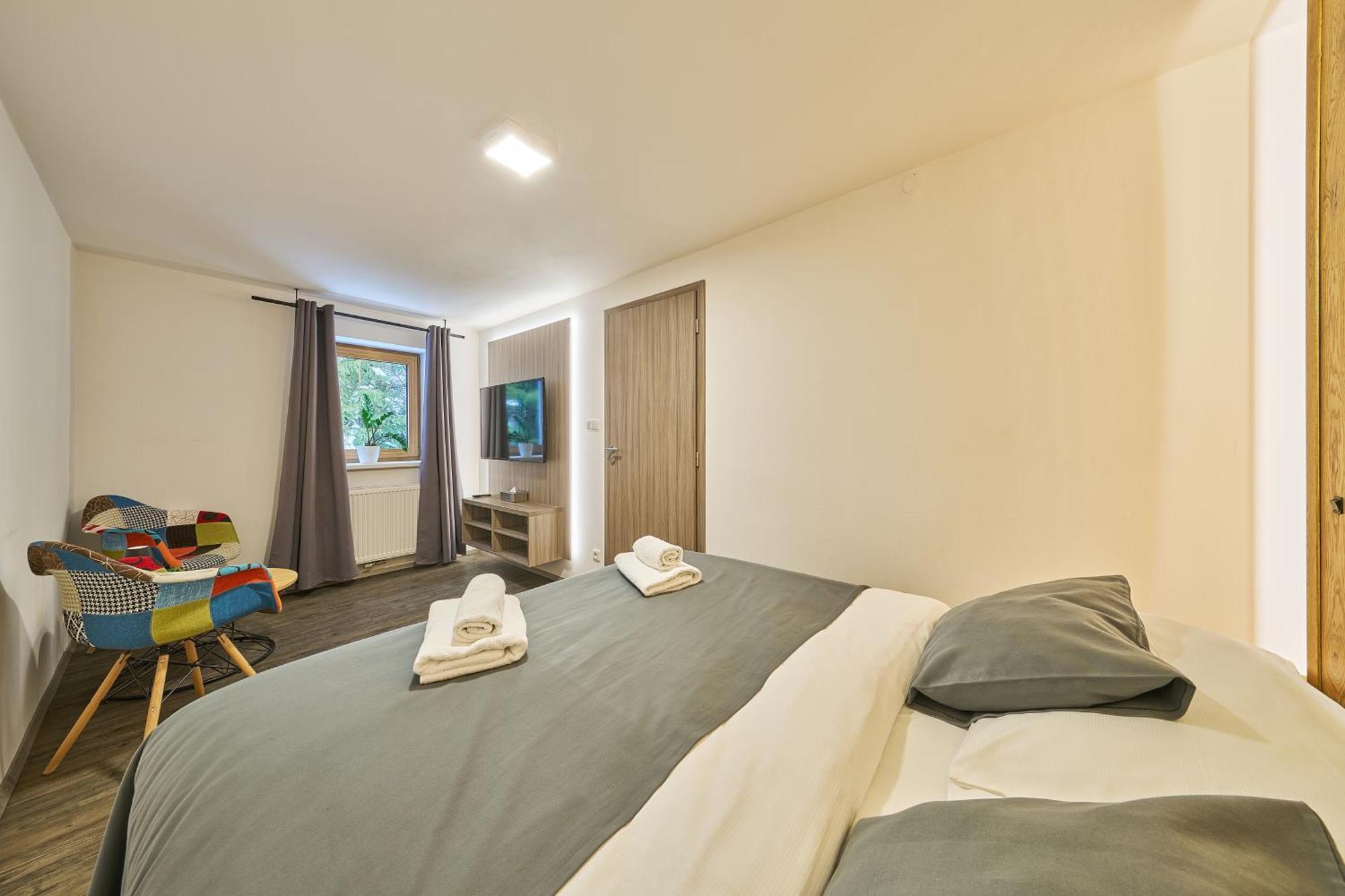 Hotel Obzor Пец под Снежко Екстериор снимка