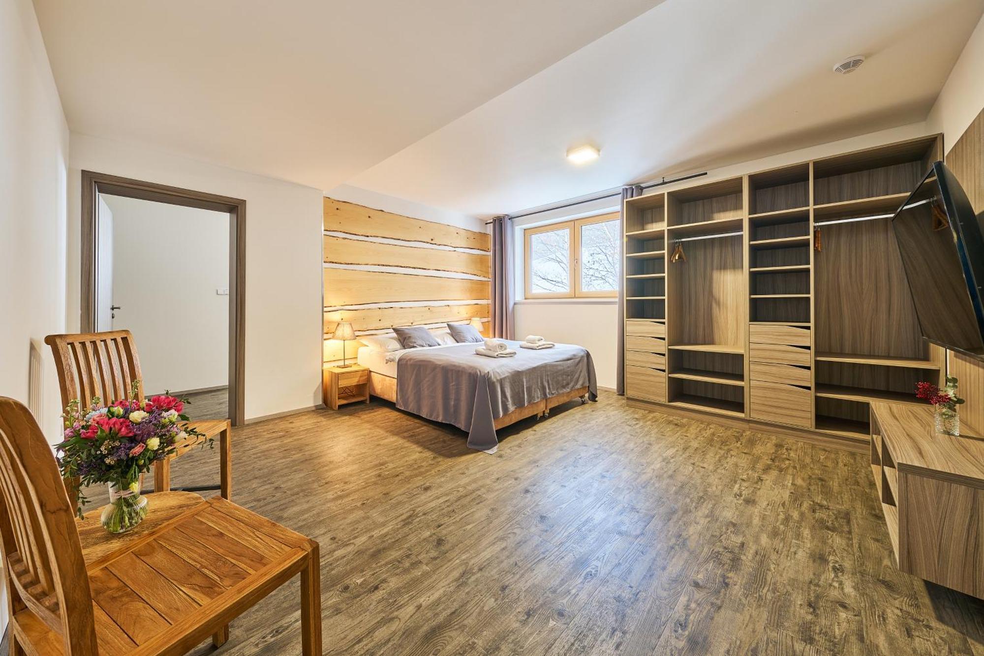 Hotel Obzor Пец под Снежко Екстериор снимка