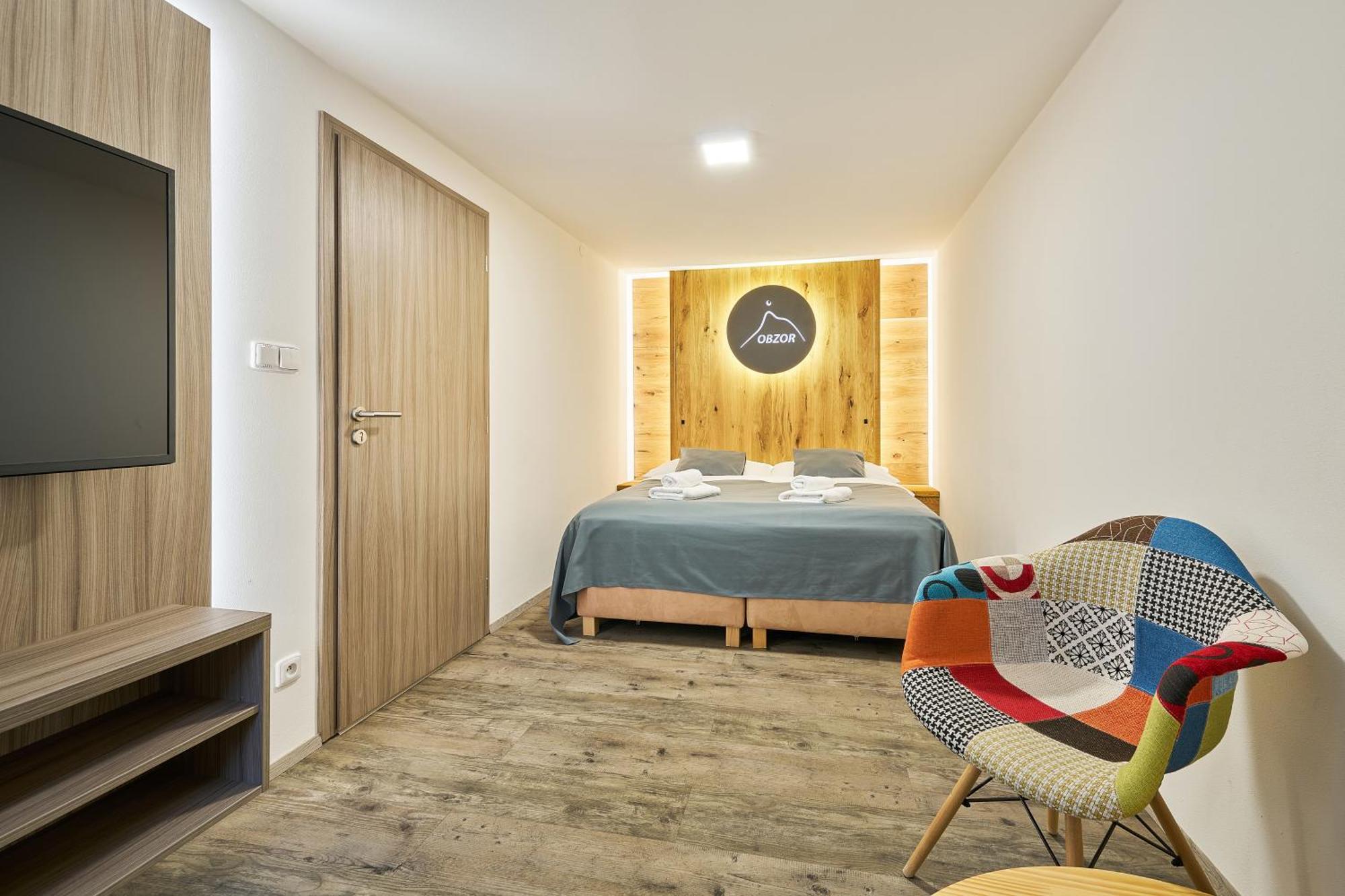 Hotel Obzor Пец под Снежко Екстериор снимка