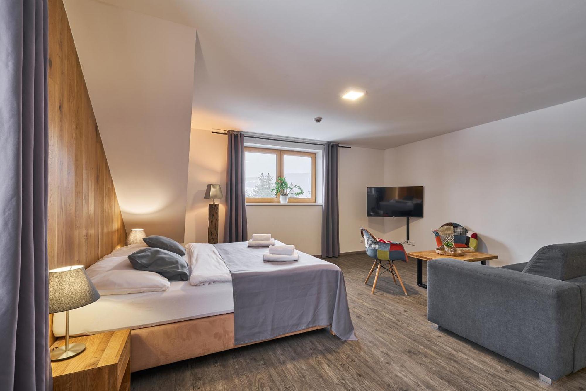 Hotel Obzor Пец под Снежко Екстериор снимка