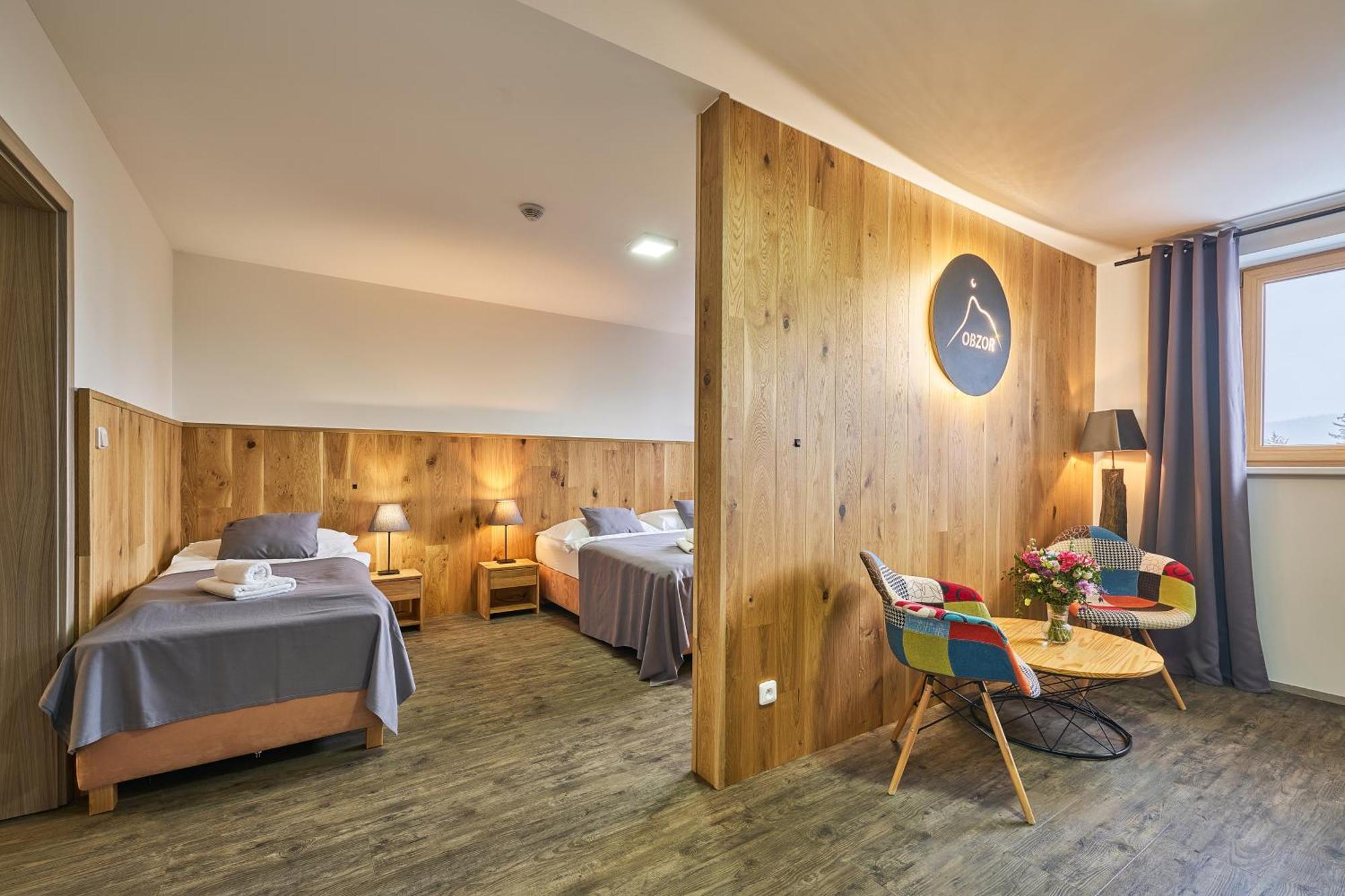 Hotel Obzor Пец под Снежко Екстериор снимка