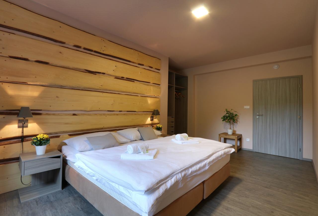 Hotel Obzor Пец под Снежко Екстериор снимка