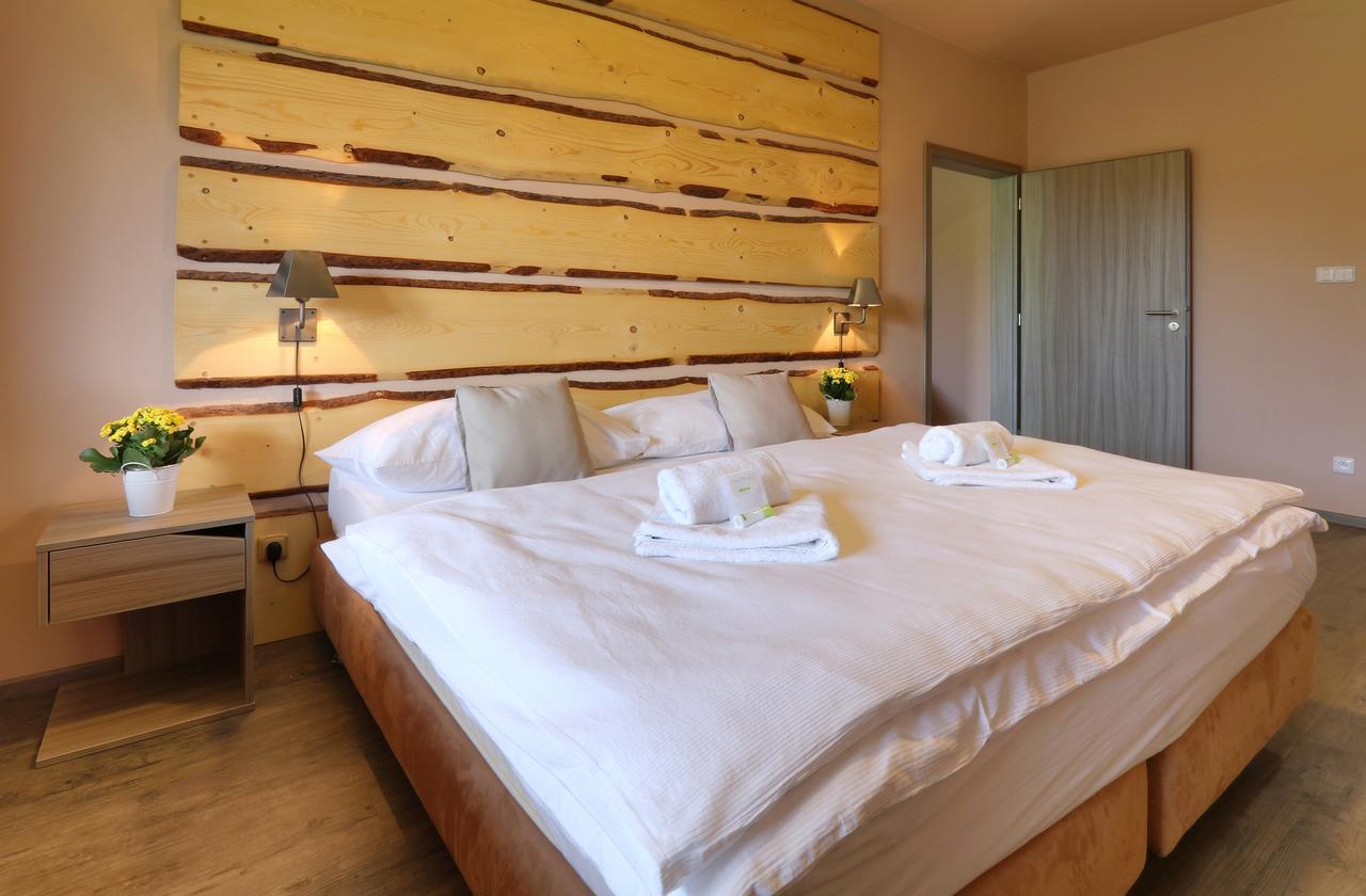 Hotel Obzor Пец под Снежко Екстериор снимка